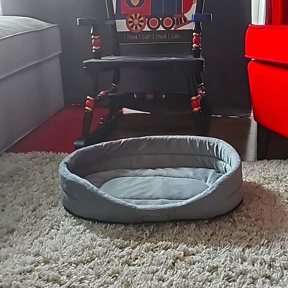 SOLD-Small dog bed
